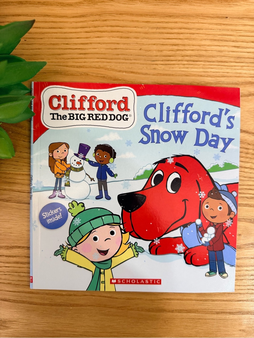 💫10/$25 • Clifford The Big Red Dog Clifford’s Snow Day Paperback